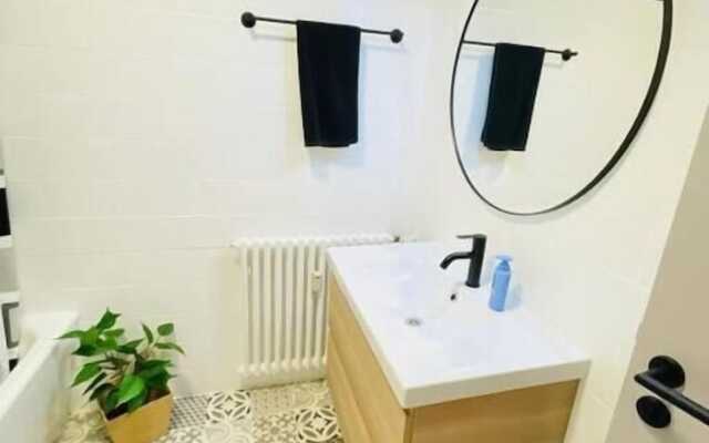 Spacious 1bed in City Center