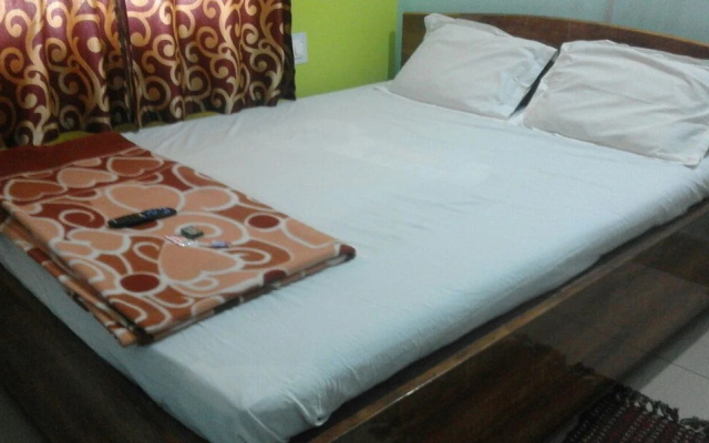 Goroomgo Gokul Anand Bhawan Puri