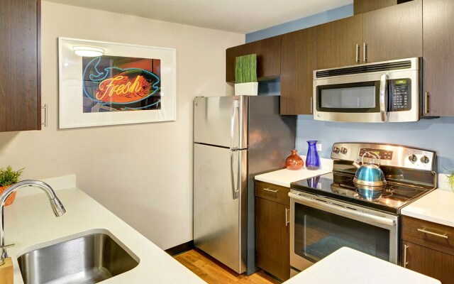 Fountain Court Cascade Retreat - Two Bedroom Apartment