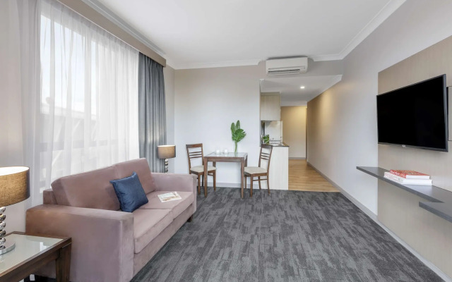 Oaks Sydney North Ryde Suites