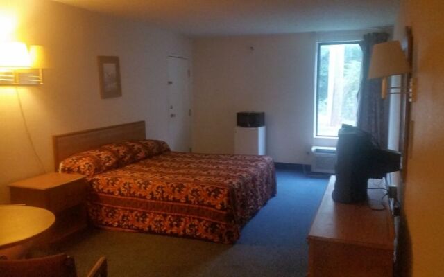 Airport Plaza Hotel