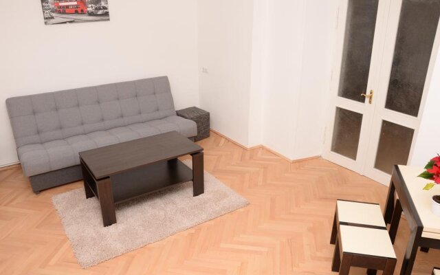 Free People Hostel