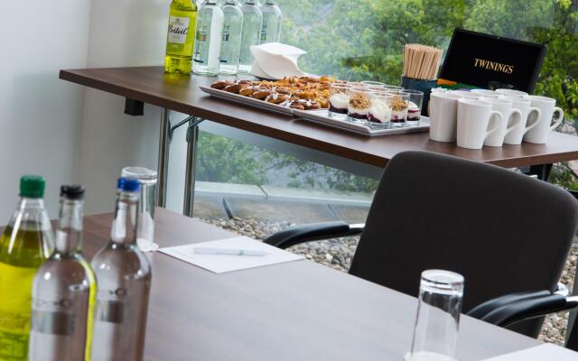 Holiday Inn London - West by IHG