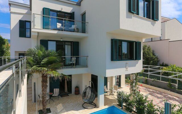 Wonderful 5 Bedroom Villa With Private Swimming Pool Amazing Sea View Terrace