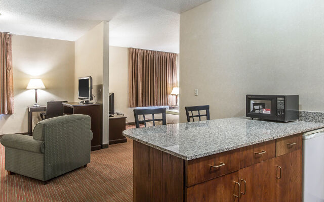 Comfort Suites Omaha East-Council Bluffs