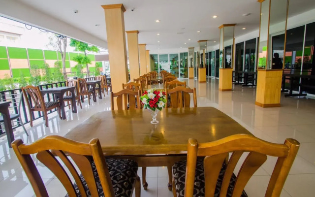 TH Beach Hotel