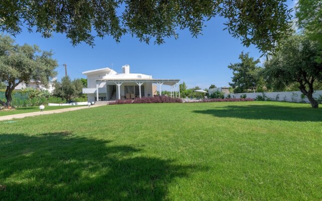 Casa Bianca Villa With Private Pool