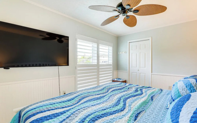 Waterfront Palmetto Home w/ Private Fishing Dock!