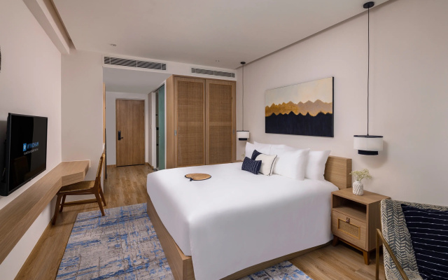 Wyndham Hoi An Royal Beachfront Resort & Villas