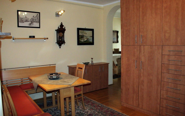Central Holiday Apartments