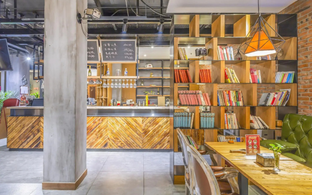James Joyce Coffetel Zhuozhou City Government Branch