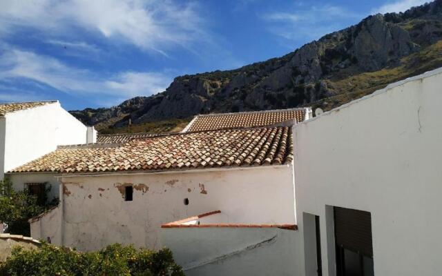Casa El Remanso De Zuheros