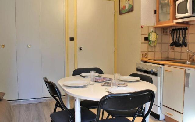 Appartement Risoul, 1 pièce, 4 personnes - FR-1-330-86