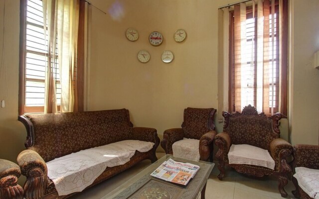 Hotel Rajsangam International