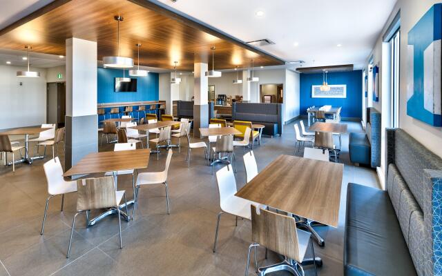 Holiday Inn Express & Suites Trois Rivieres Ouest by IHG