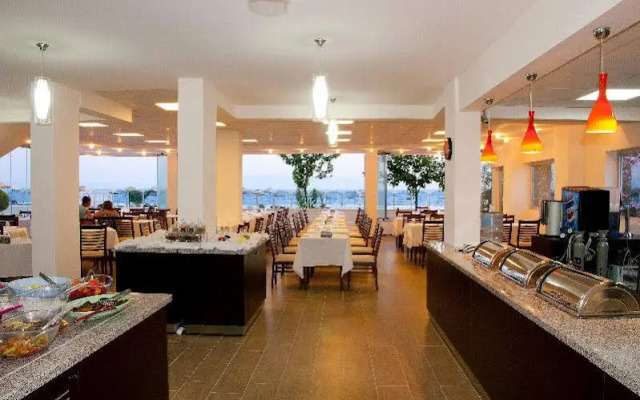 Dogan Beach Resort & Spa Hotel