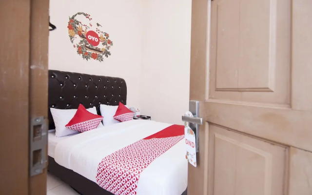 OYO 885 Tangkul Residence