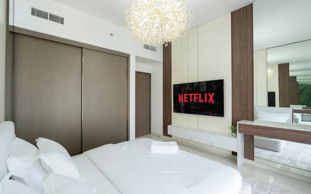 KeyRock - Palm View Apt with Pool