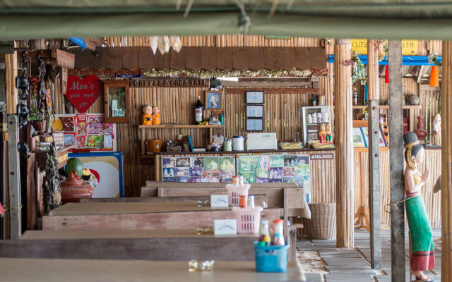 Cha-am Little Shop & Resort