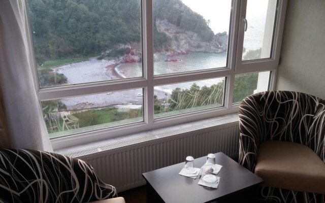Deniz Otel