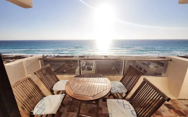 2 Bedrooms Ocean View Condo