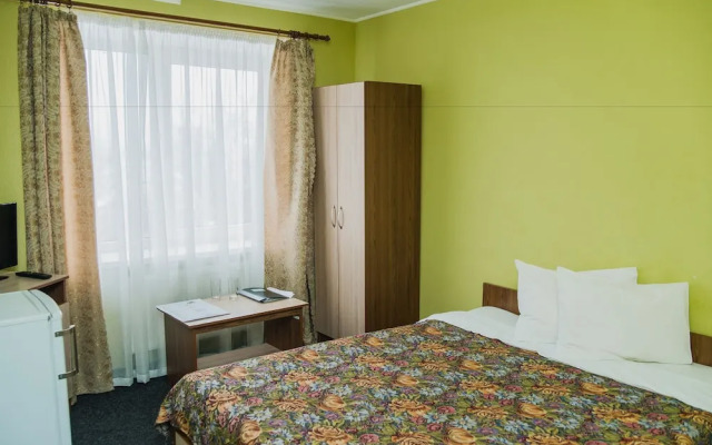 Yavir Hotel