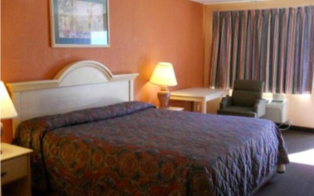 Travelodge by Wyndham Thomasville AL