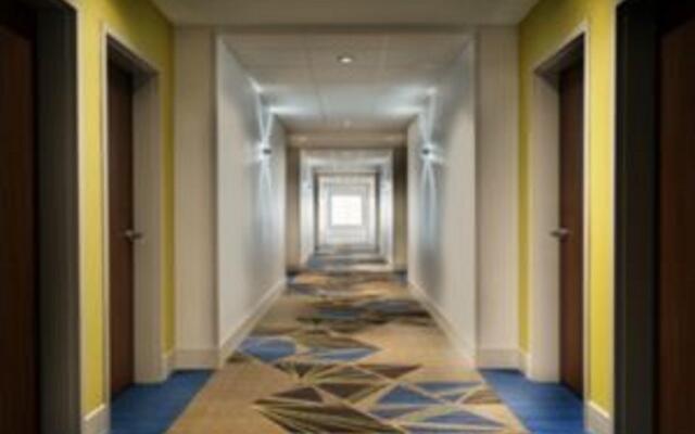 Holiday Inn Express Flint-Campus Area by IHG