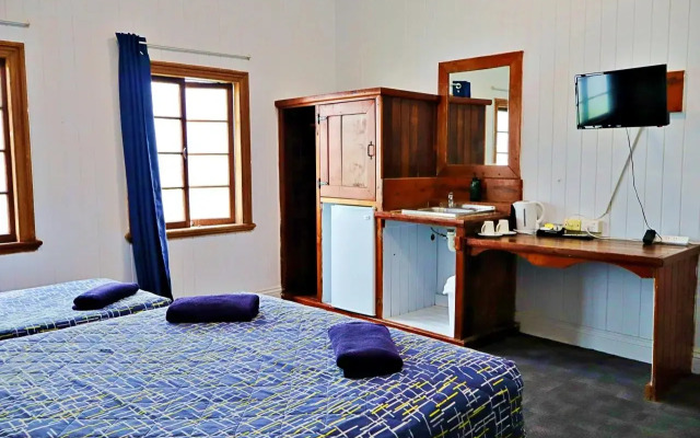 Brisbane Manor Hotel