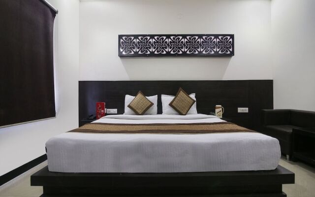 Capital O 9367 Hotel Agra Cantt