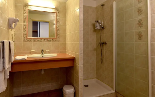 Hotel Pernes Les Fountaines