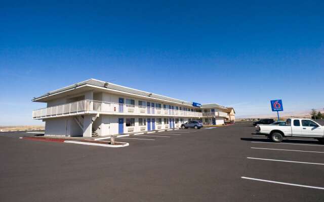 Motel 6 Pendleton, OR