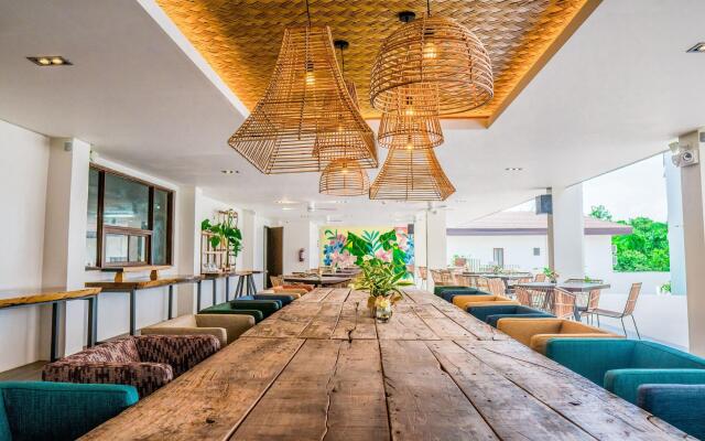 Charlie's El Nido