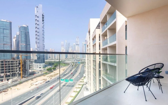 Modern 2BR w/ Tranquil Ambience in Emirates Hills!