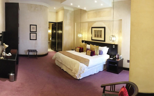 Royal Elephant Hotel & Conference Centre