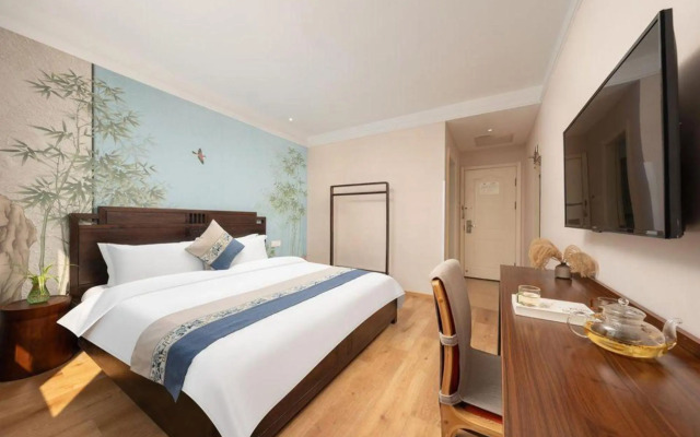 Zhumei Impression Hotel apartment (Qingdao Licang District government store)