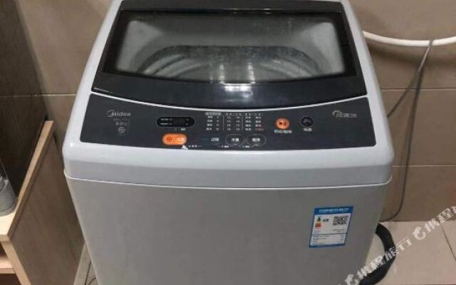 Starway Hotel (Wuxi Huishan District Tianyi Square