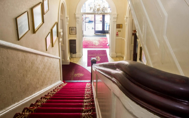 Commodore Hotel