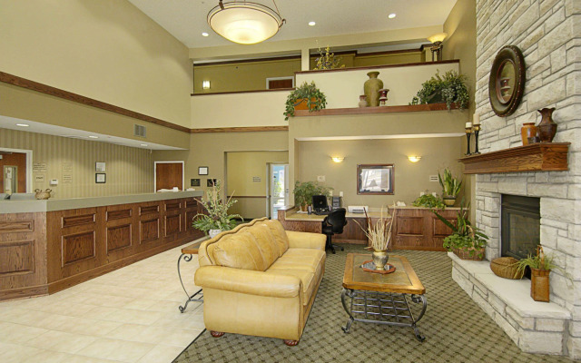 Super 8 by Wyndham Topeka at Forbes Landing