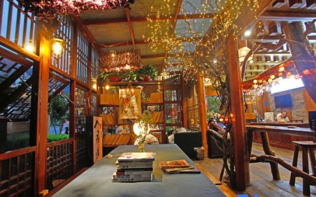 No. 106 Guihua Road Inn