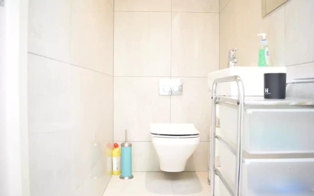 Modern 1 Bedroom With Balcony in Wandsworth