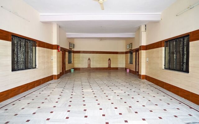 OYO 43646 Mukund Sarovar