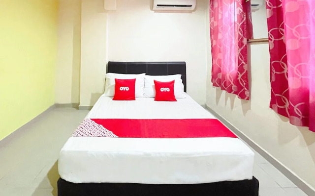 OYO 90324 Muar Station Hotel
