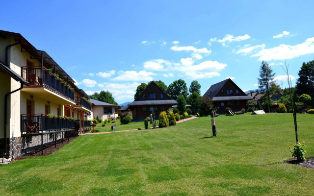Sojka Resort - Hotel & Drevenice