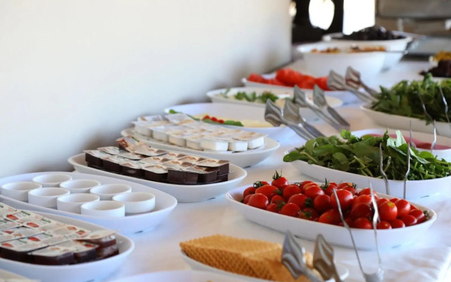 Grand Faik Hotel Çeşme
