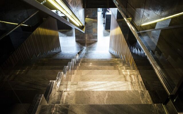 11 Mirrors Design Hotel
