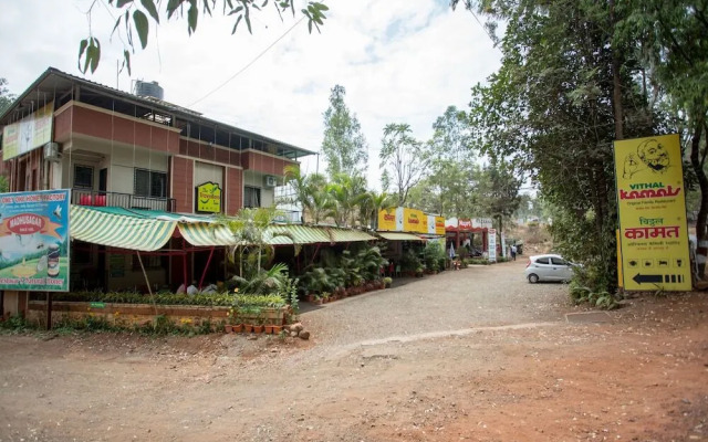 OYO 12260 Traveler's inn