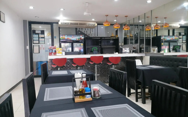 Amici Miei Hotel (SHA Certified)