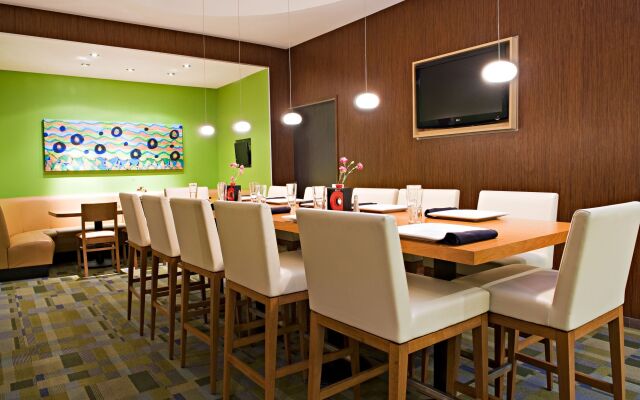 Holiday Inn DFW South by IHG