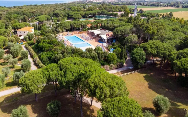 Bungalow in San Vincenzo With Shared Pool